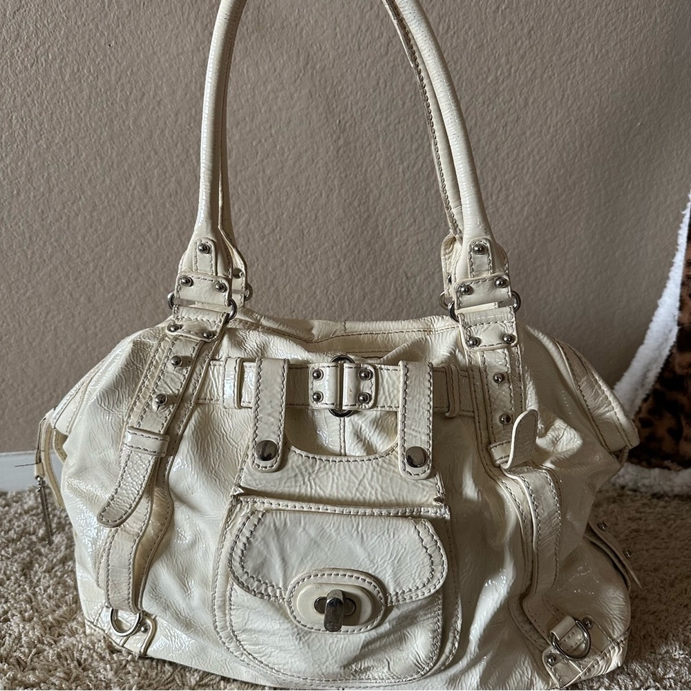 White Leather Lockheart Shoulder Bag